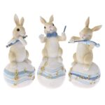 Λαγός με μουσικό όργανο πάνω σε αυγό 7x5.5x14.5εκ.