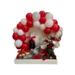 Μεγάλη Σύνθεση με Μπαλόνια, Σαμπάνια, Βαζάκι με Λουλούδια, Σοκολατάκια, Αρωματικό Κερί, Μάσκα Ύπνου , Nutella, Soap Flower, σε Ξύλινη Κατασκευή