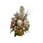 Ανθοσύνθεση Μεγάλη σε Καπελιέρα με Mix Λουλούδια σε Αποχρώσεις Λευκό/ Λευκό - Κόκκινο /λευκο Ροζ